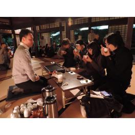 掛川城の御殿で月夜の煎茶会を開催しました